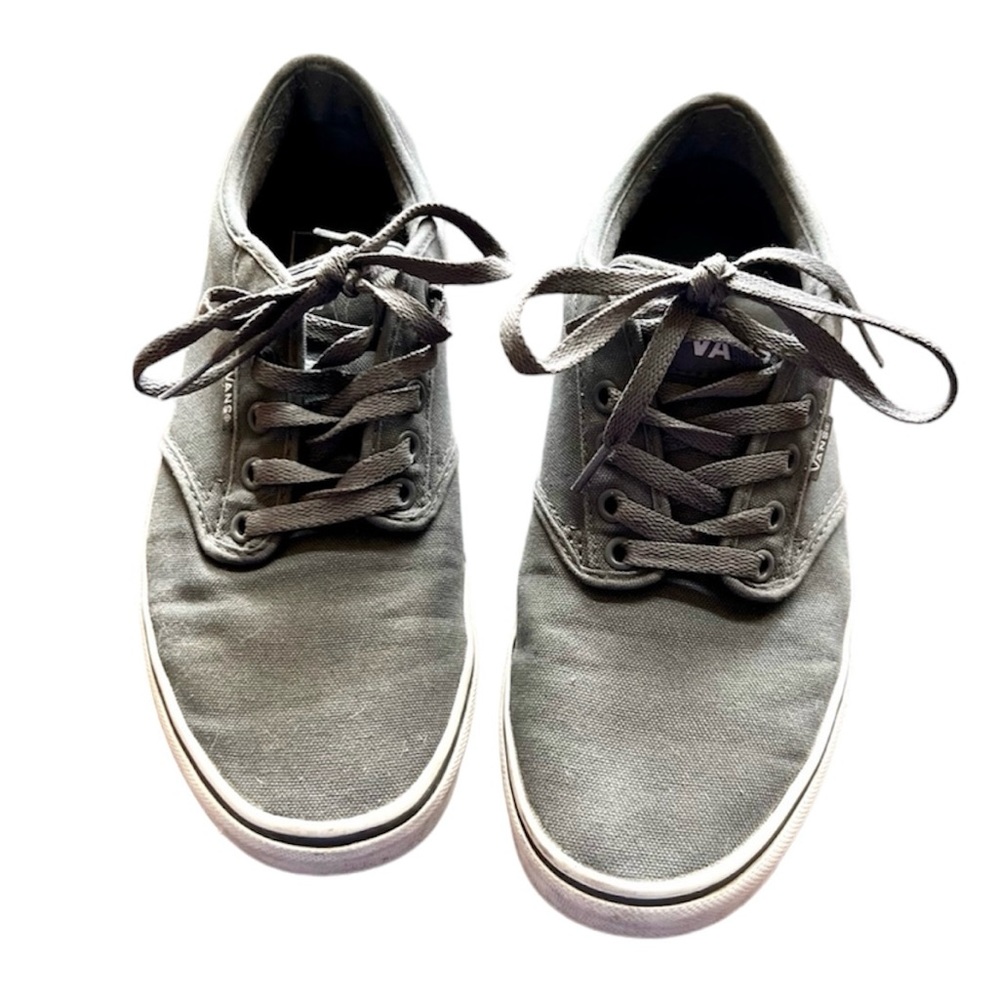 Vans low top Atwood boat shoes/sneakers Men’s sz 8.5